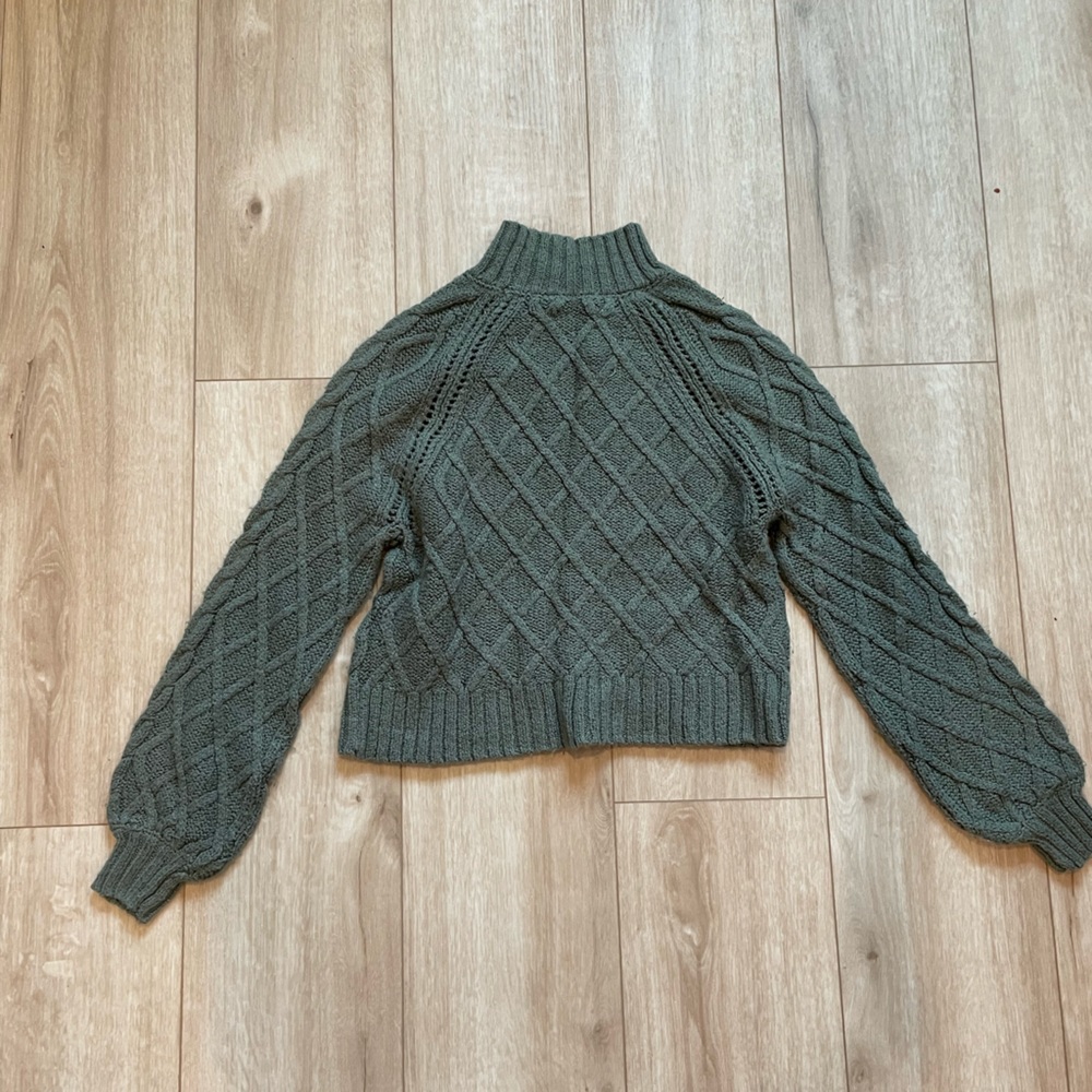 American Eagle cable knit sweater